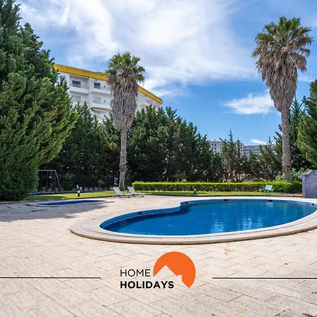 #275 A Flor By Holidays Apartment *
